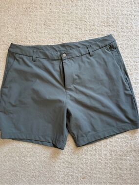 Men’s Lululemon Athletica 7” Casual Golf Shorts